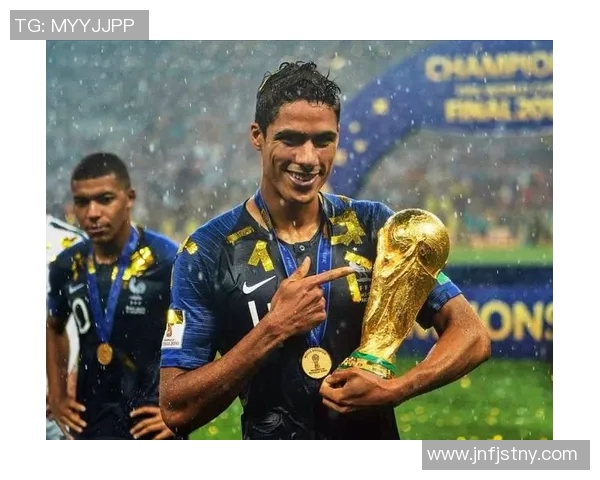 足球明星拼图照片全景展示尽览世界足坛巨星风采与精彩瞬间