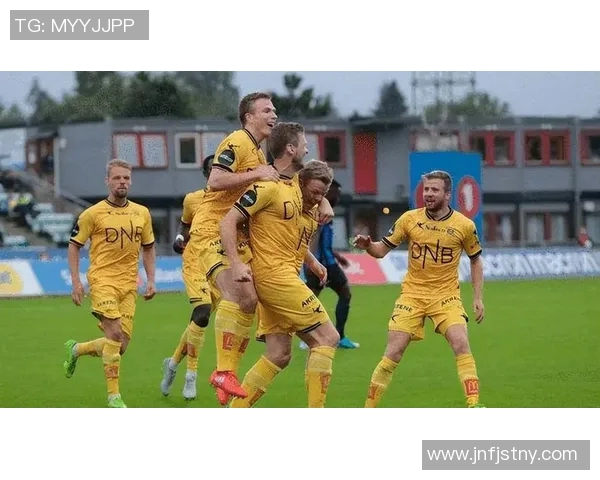 谁是那位在场上闪耀却私下害羞的足球明星揭秘 谁是那位在场上闪耀却私下害羞的足球明星揭秘